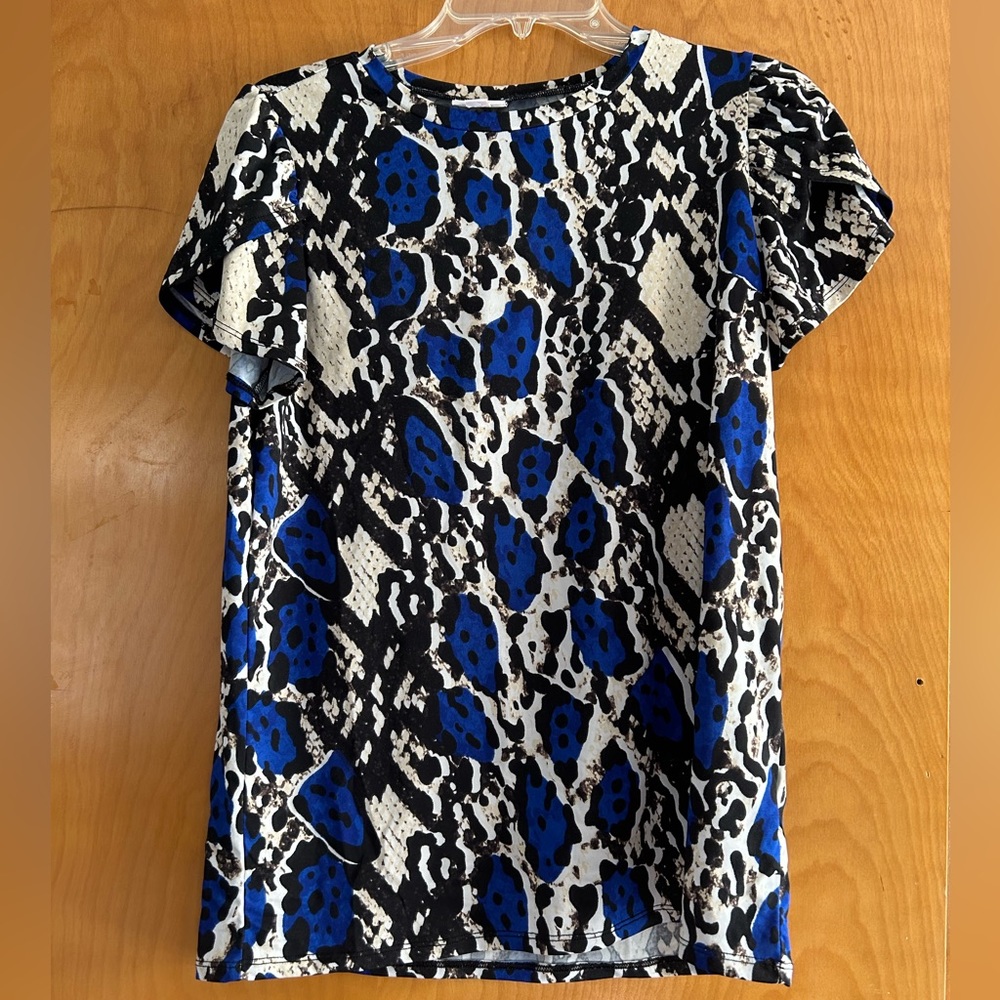 2/$12 bundle- Lularoe Olive Tulip Sleeve Top XS